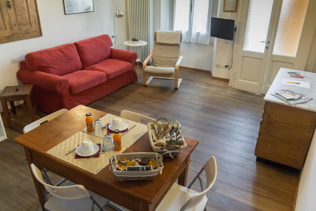 La Sciora Oliva Aparthotel Chiavenna Bagian luar foto
