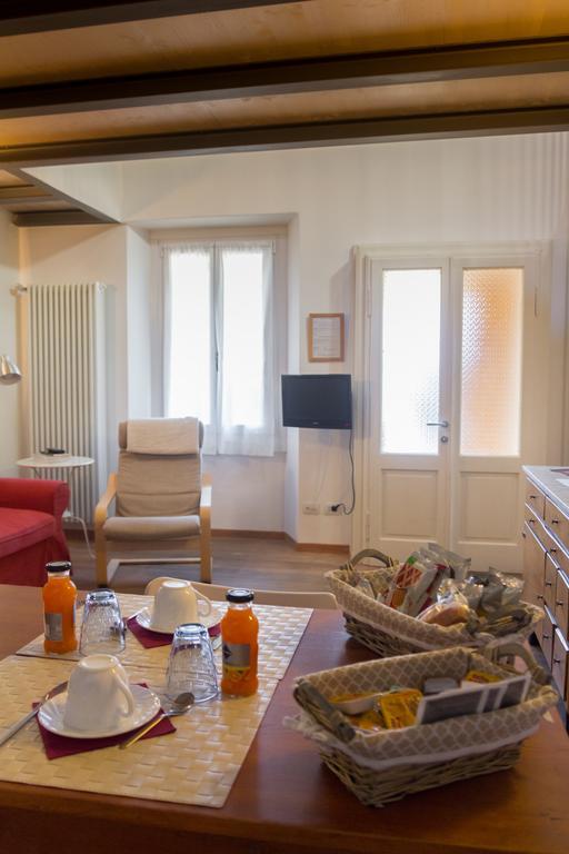 La Sciora Oliva Aparthotel Chiavenna Bagian luar foto