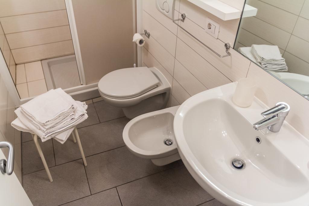 La Sciora Oliva Aparthotel Chiavenna Bagian luar foto