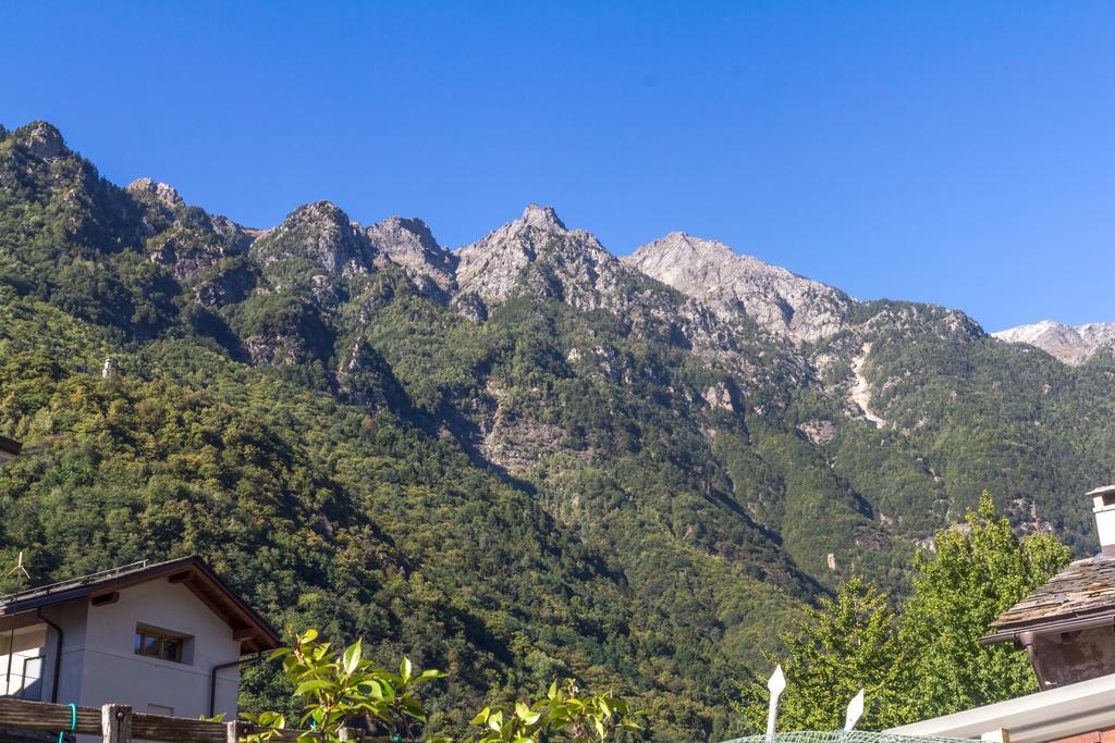 La Sciora Oliva Aparthotel Chiavenna Bagian luar foto