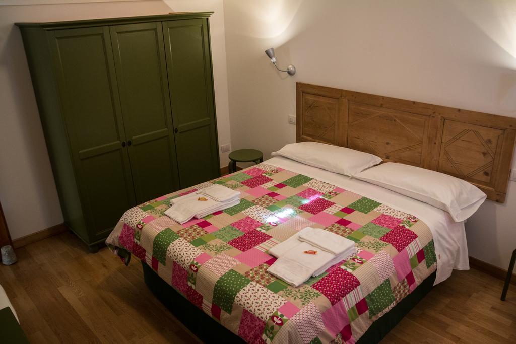 La Sciora Oliva Aparthotel Chiavenna Bagian luar foto